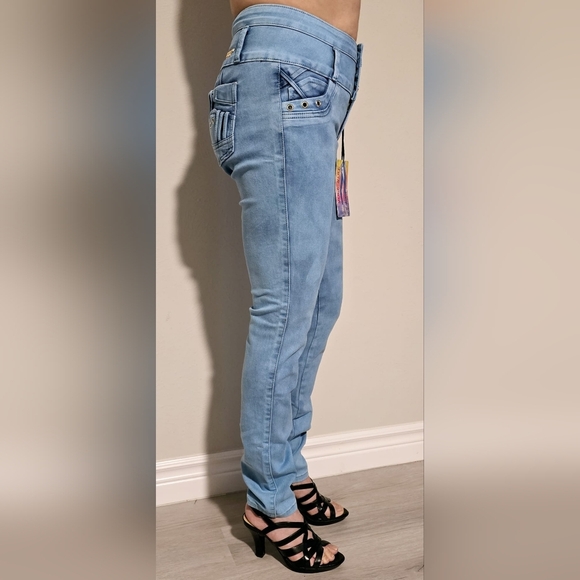 Colombian Style Women's Jeans - Picture 2 of 3